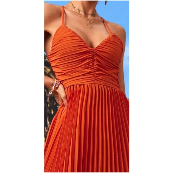 Luxe Orange Criss Cross Tie Back Ruched Pleated Dress - Picture 3 of 3